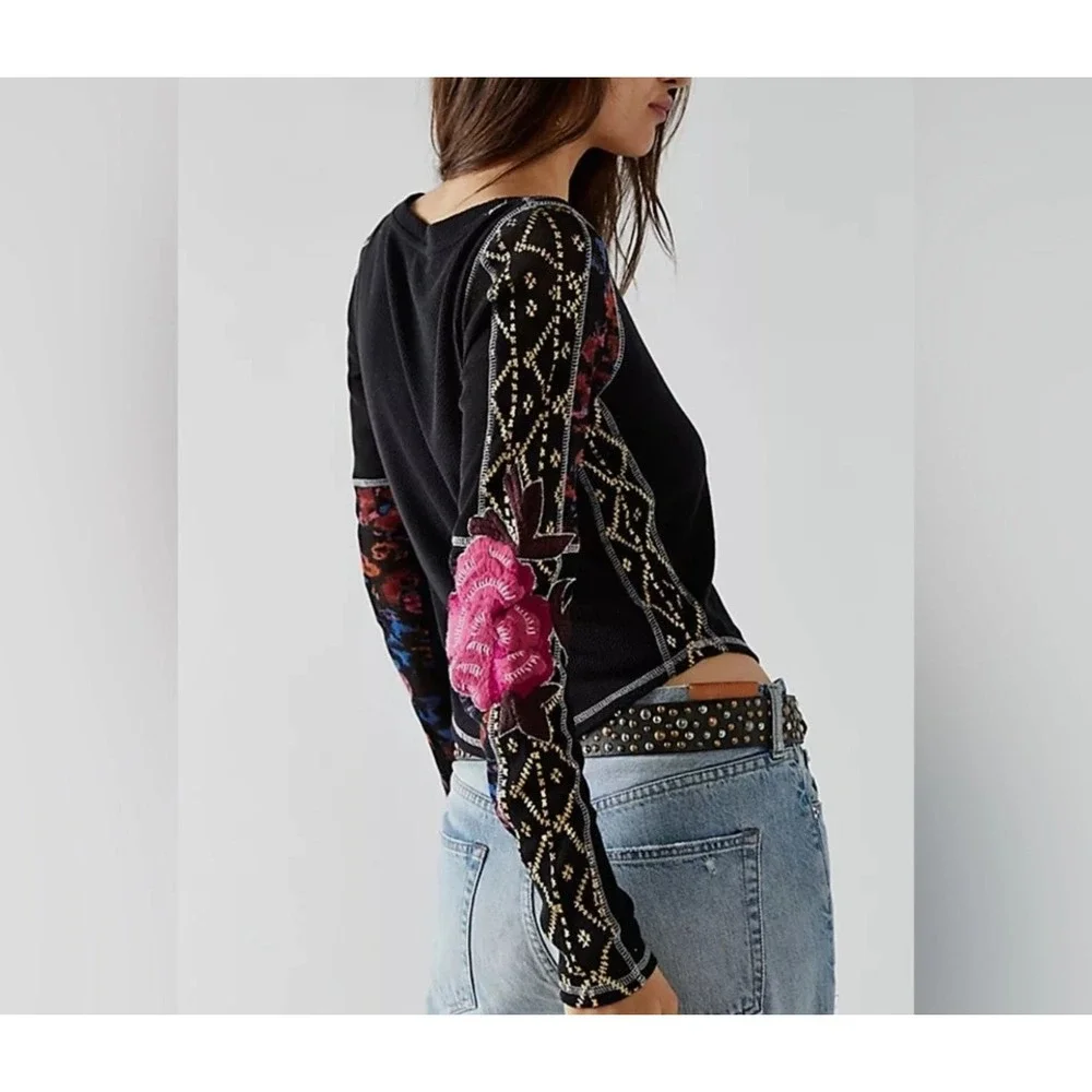 Free People Amara‎ Embroidered Sleeve Thermal V Neck Top Black Pink Floral Small